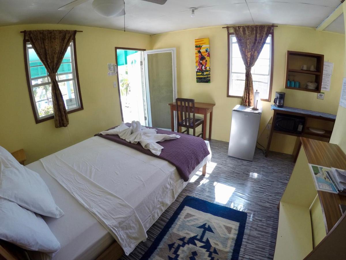 Chila'S Accommodations Caye Caulker Dış mekan fotoğraf